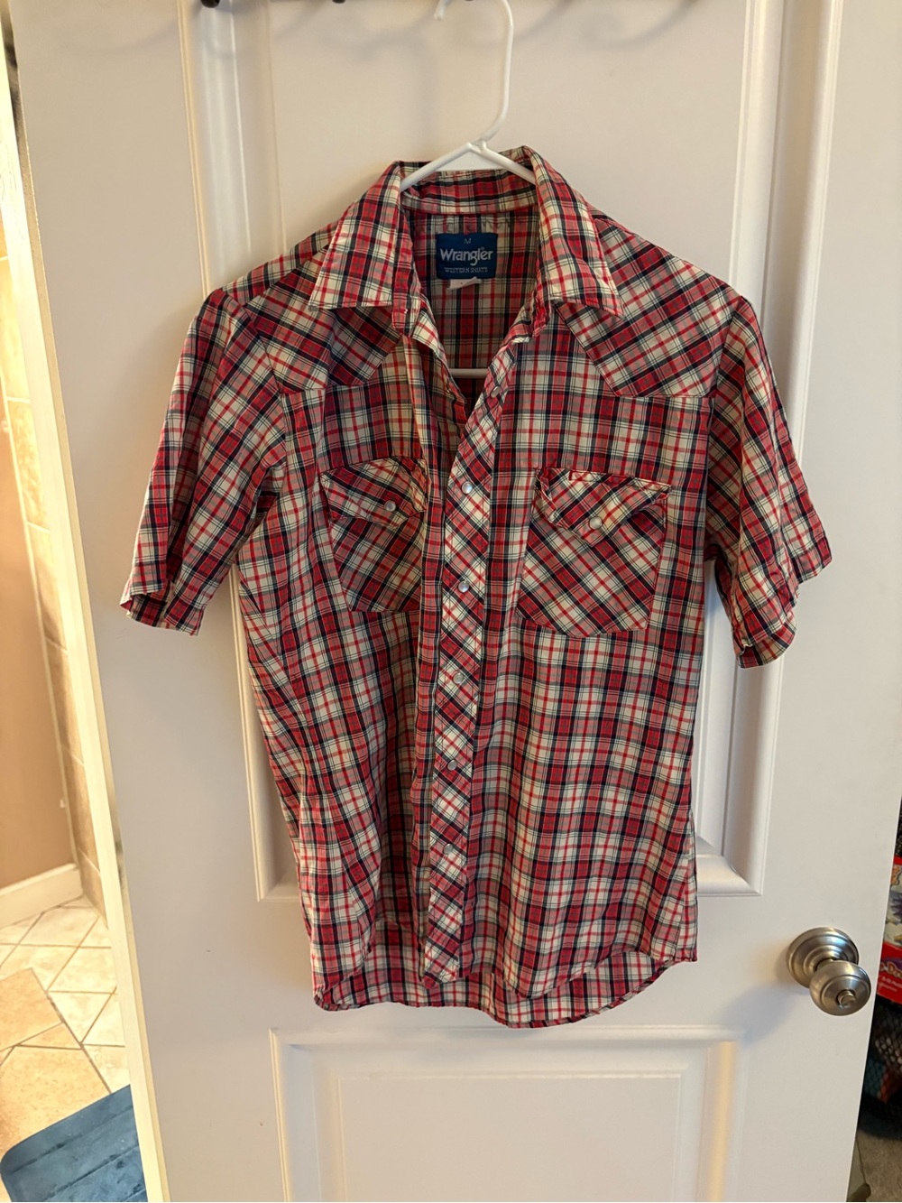 Vintage Wrangler Men’s Red Plaid Short-Sleeve Pearl Button Western Shirt